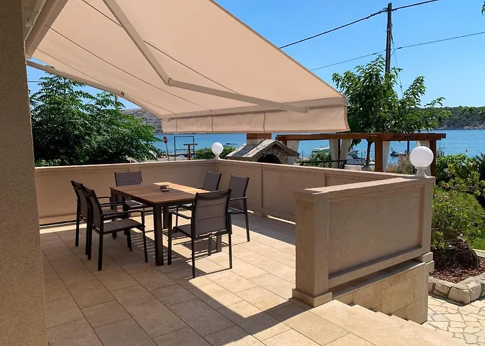 Haus Lupic Bed & Breakfast 3*