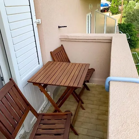 Haus Lupic Bed & Breakfast 3*